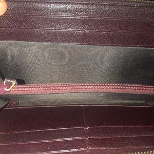 Saint Laurent Bags - Saint Laurent Muse Yves Wallet Saint Laurent Bags - Saint Laurent Muse Yves Wallet